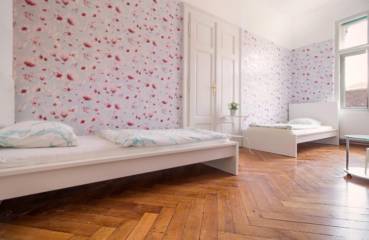 Guesthouse Centar 2 Zagabria Esterno foto
